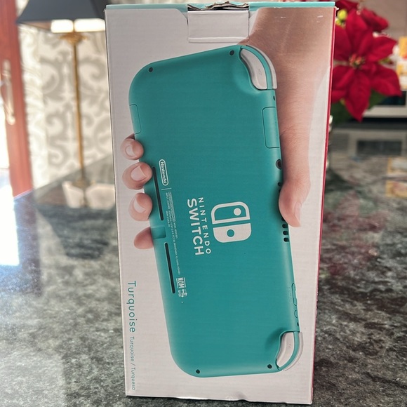 Nintendo Switch Lite in Turquoise - Picture 3 of 4